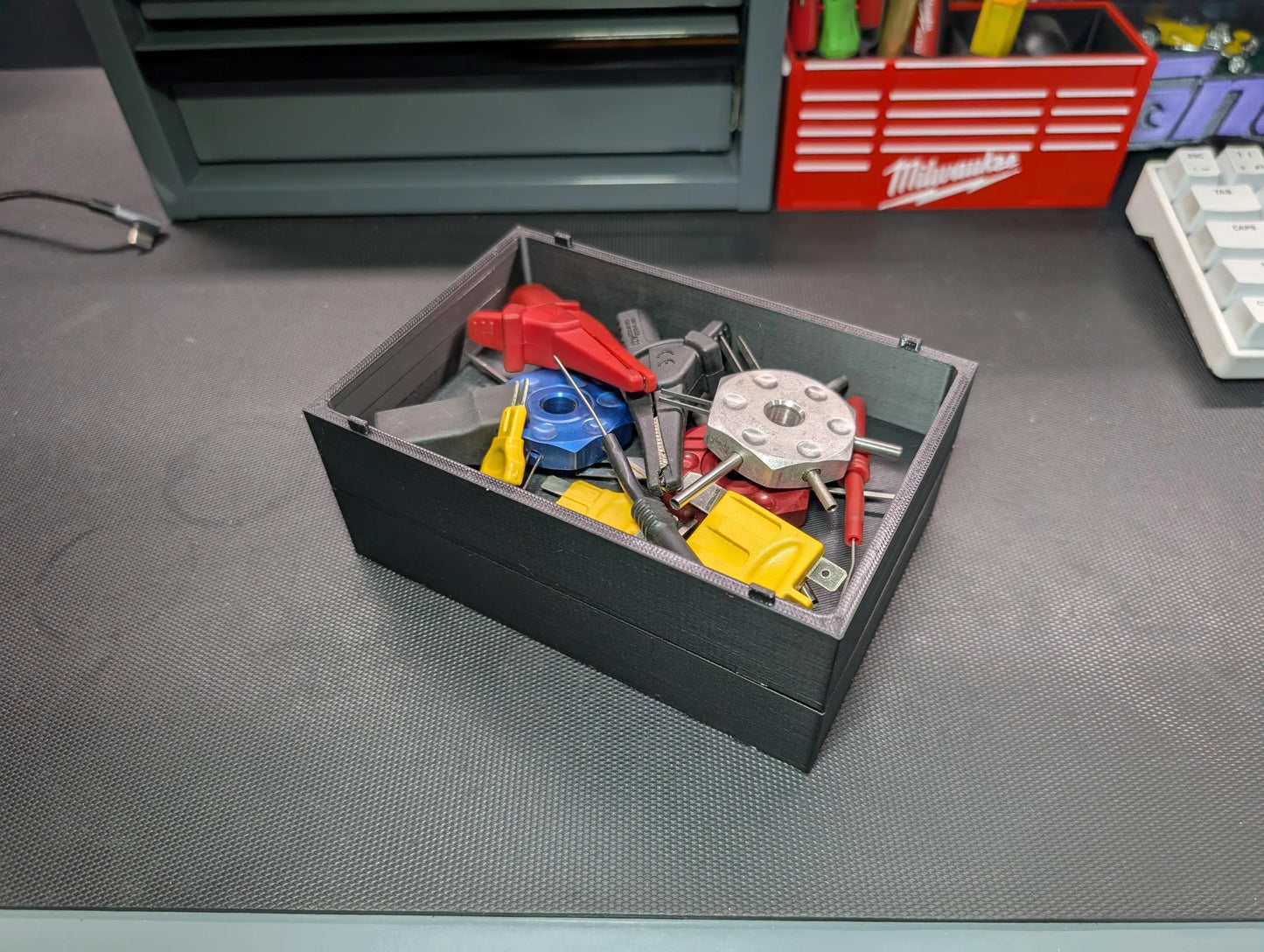 Stackable bolt/ general purpose tray