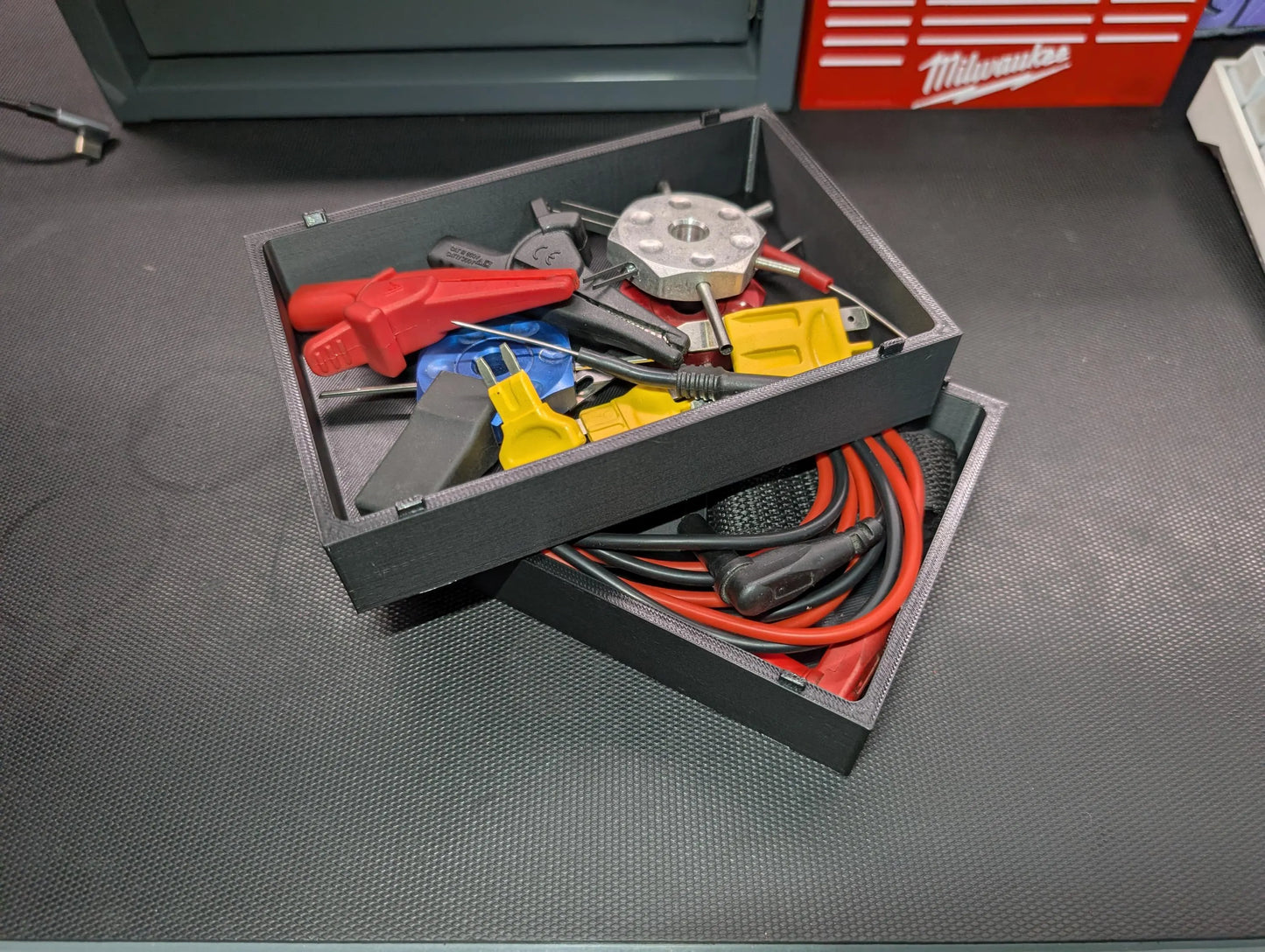 Stackable bolt/ general purpose tray